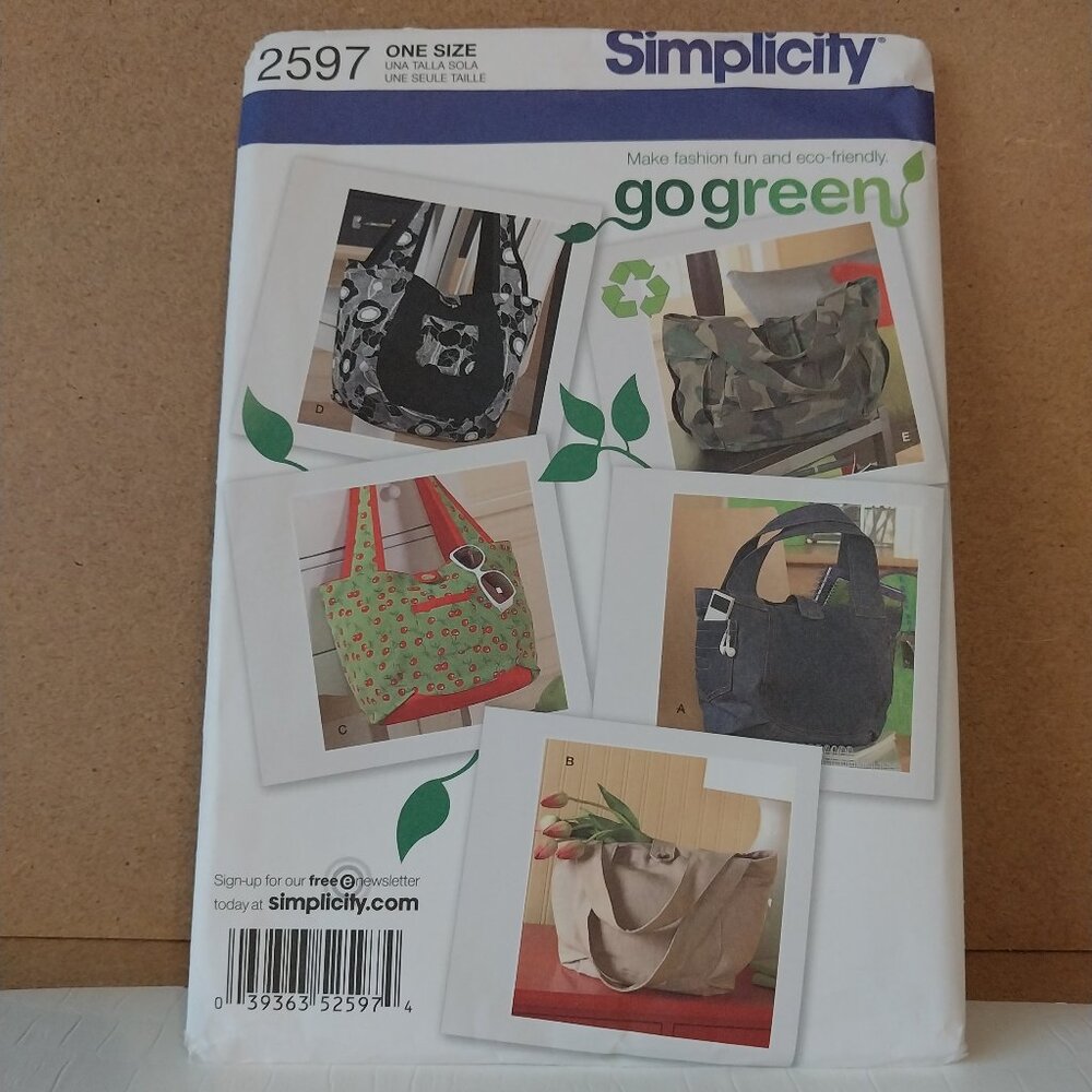 SEWING PATTERN Simplicity 2597 NEW Uncut